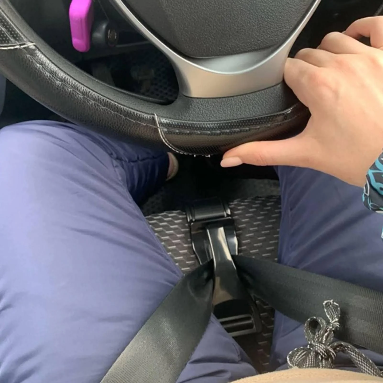 Maternity Safe Car Seat Belt - Image 3